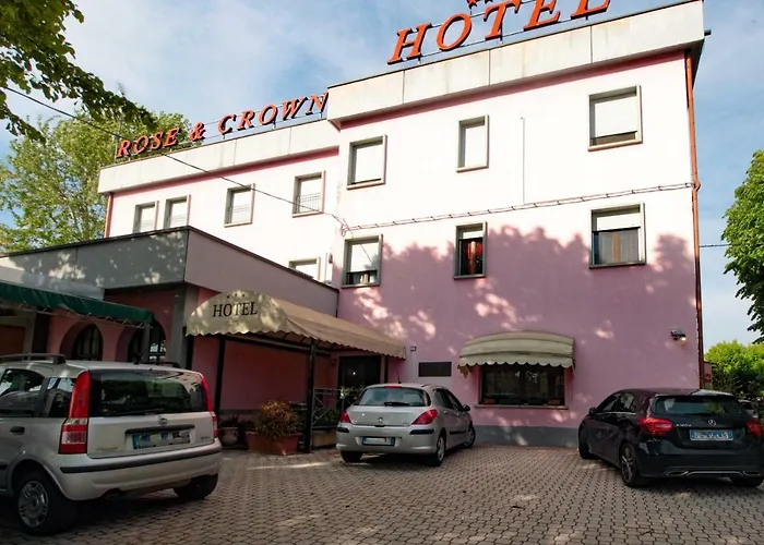 Rose&crown קורג'ו