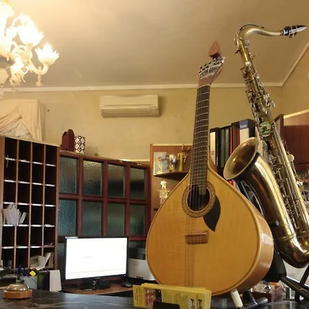 Rose&crown ホテル コッレッジョ